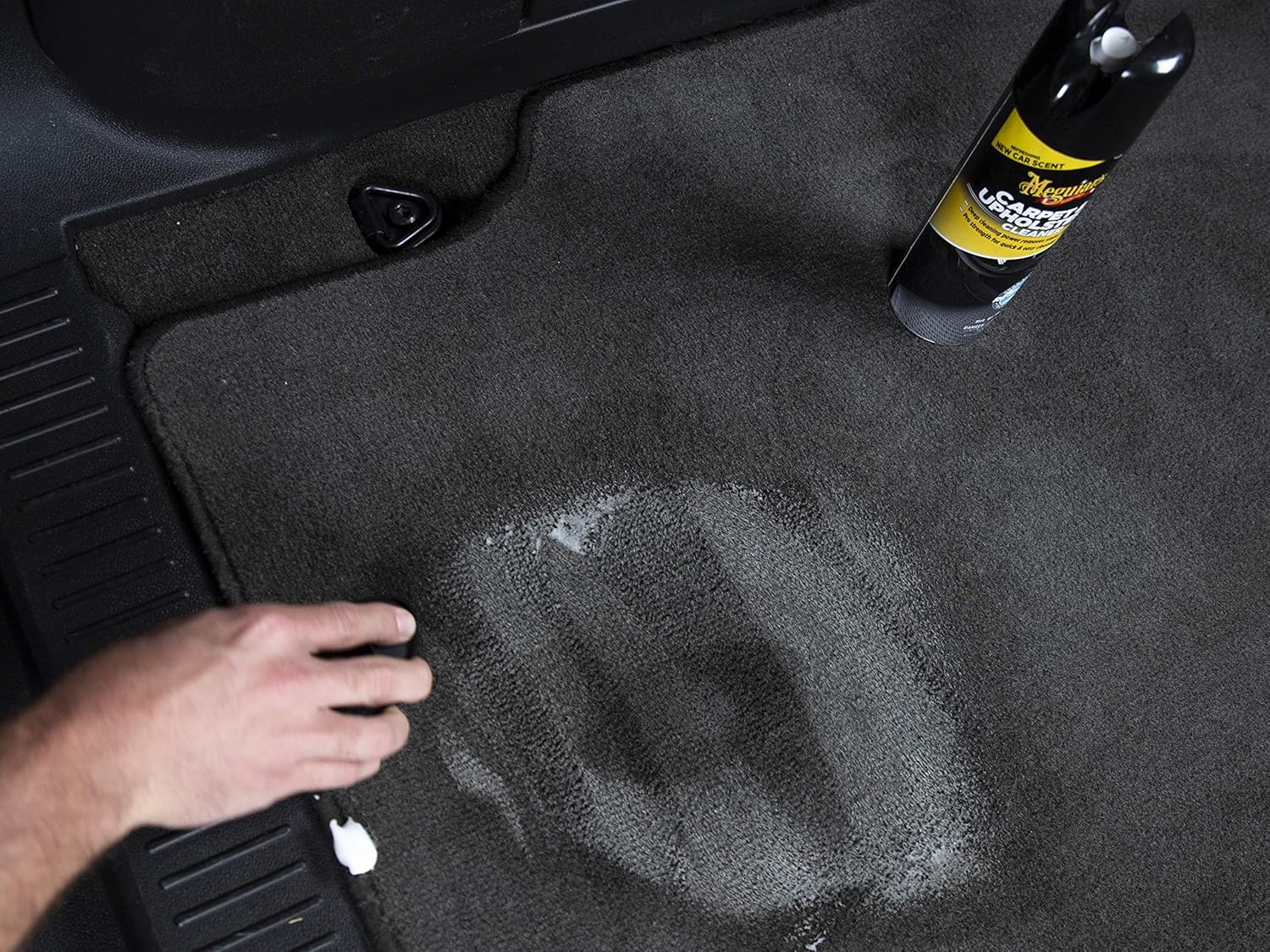 Meguiar’s Carpet & Upholstery Cleaner – 562 ml (19 oz) - Image 2